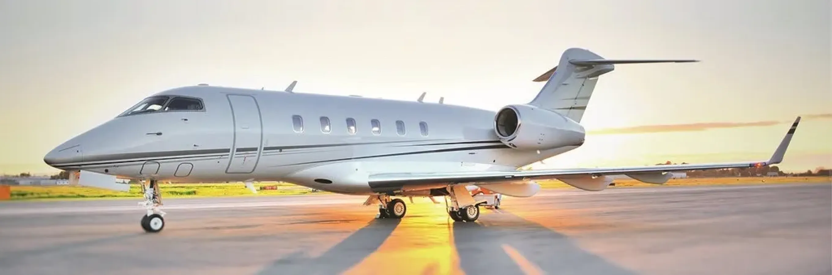 Challenger 300 on the runway