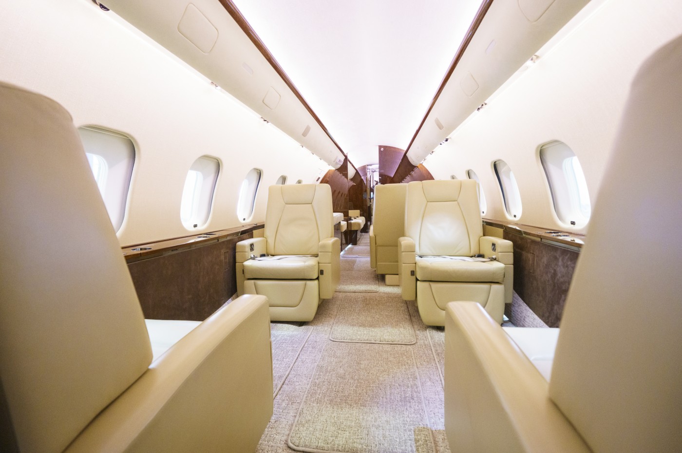 Global 5000 S/N 9337 Cabin 2