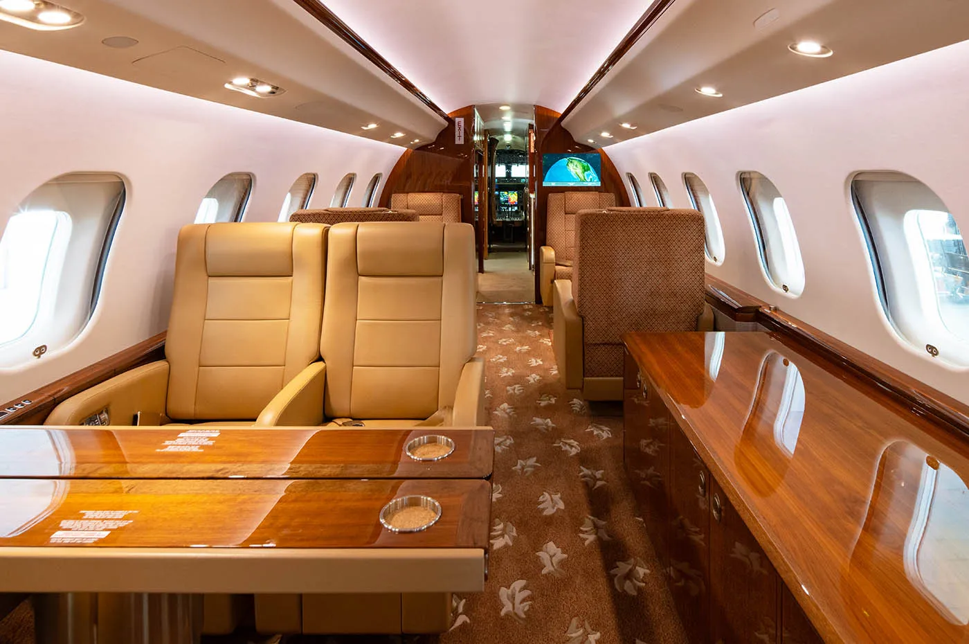 Global Vision 6000 S/N 9785 Cabin 1