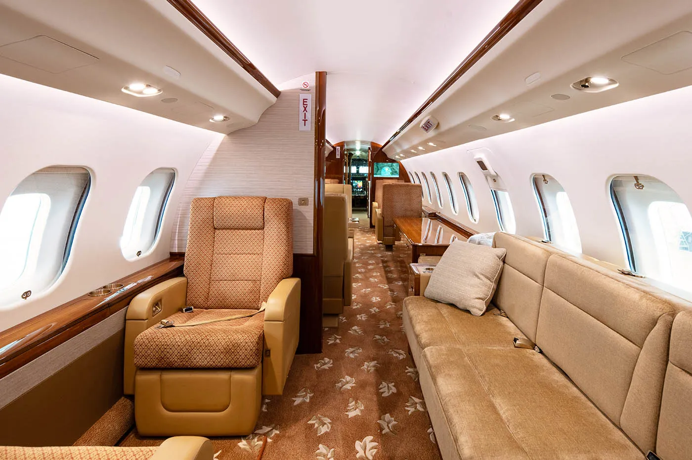 Global Vision 6000 S/N 9785 Cabin 2