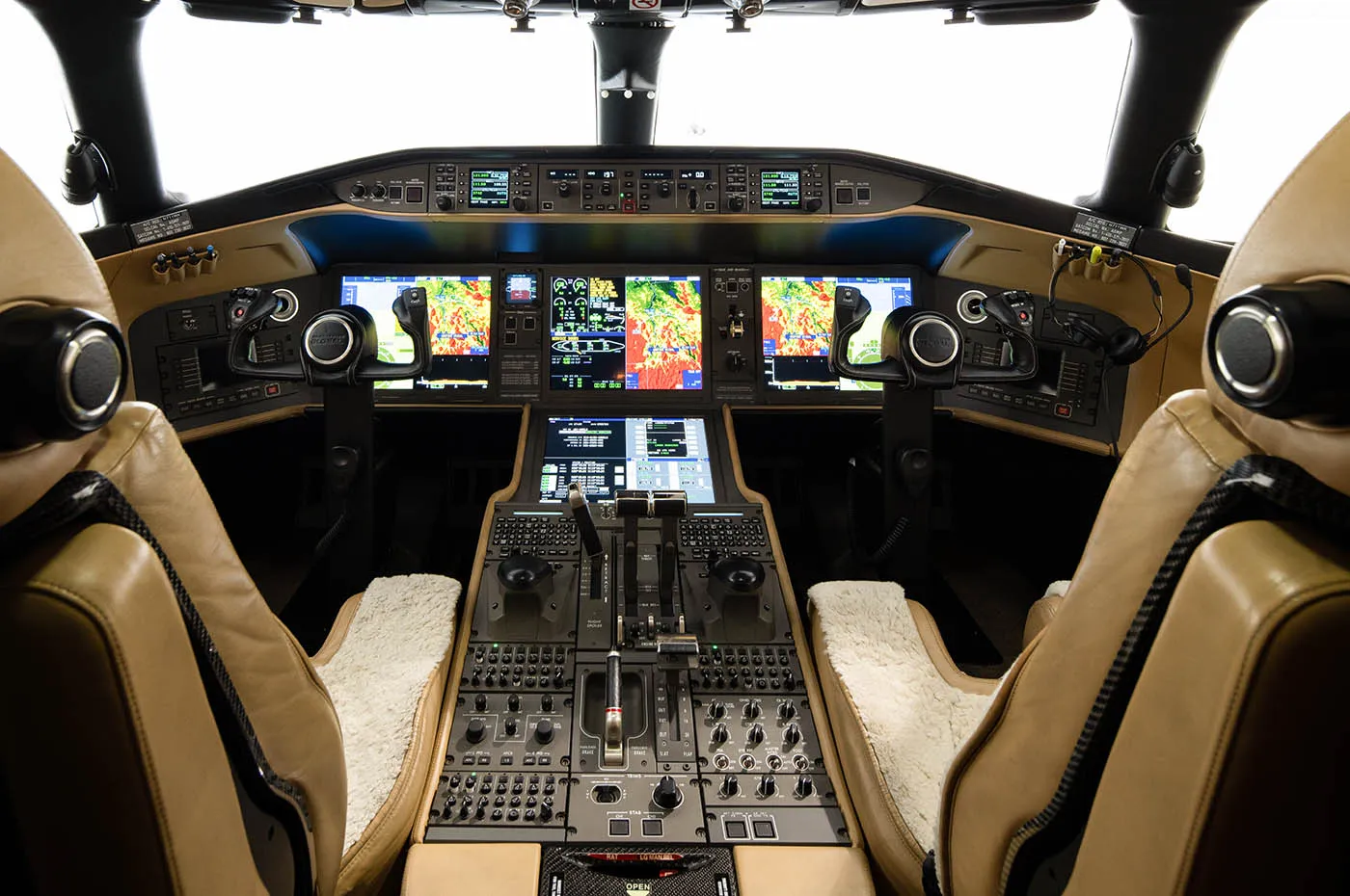 Global Vision 6000 S/N 9785 Cockpit