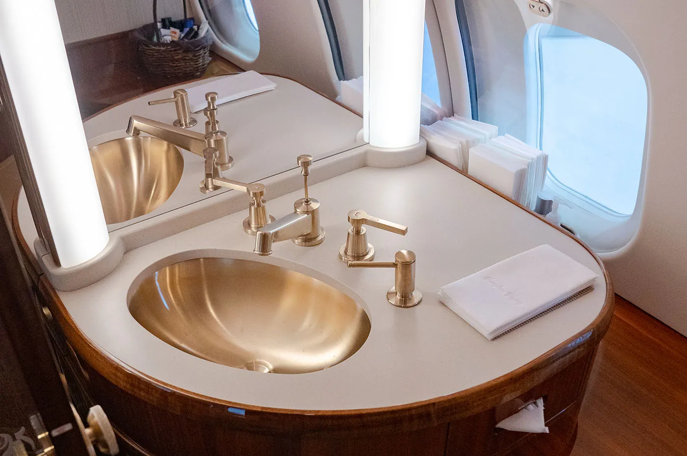 Global Vision 6000 S/N 9785 Lavatory