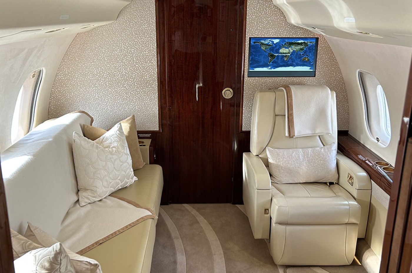 Global 6000 9692 Interior 4