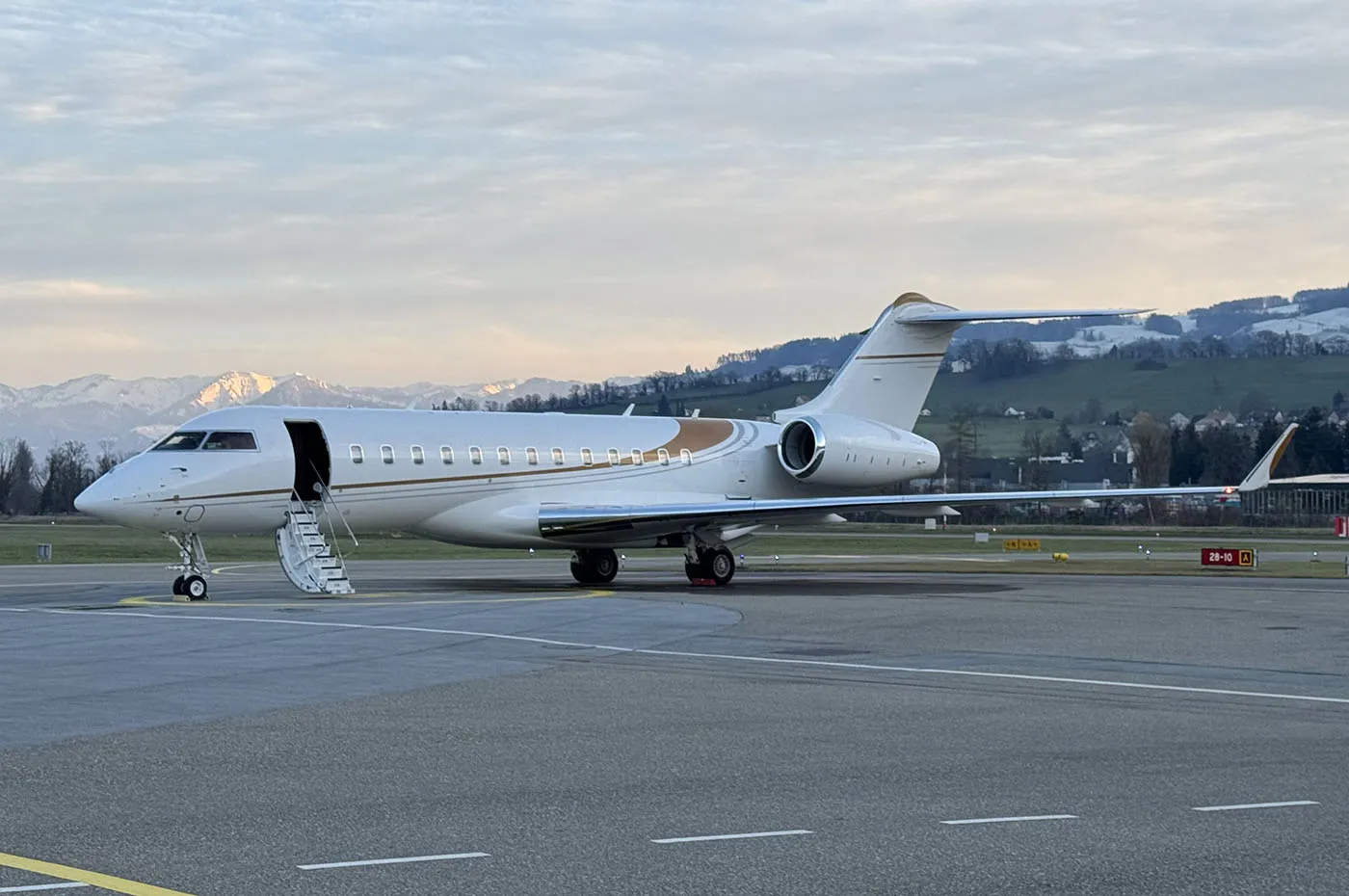 Global 6500 S/N 60003 Exterior