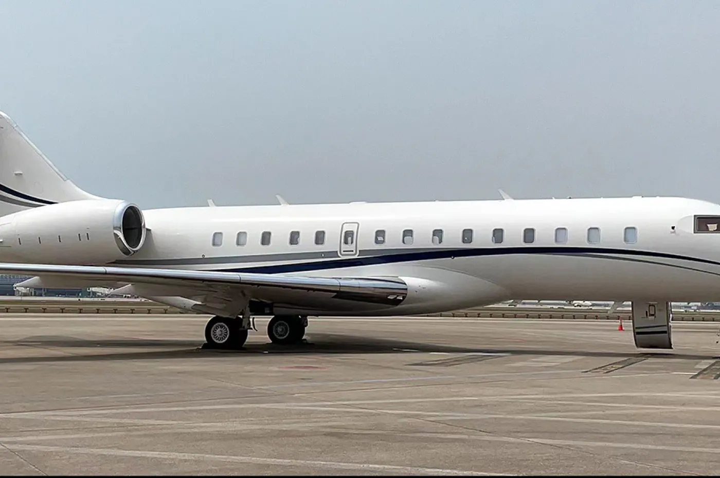 Global 6500 S/N 9872 Exterior