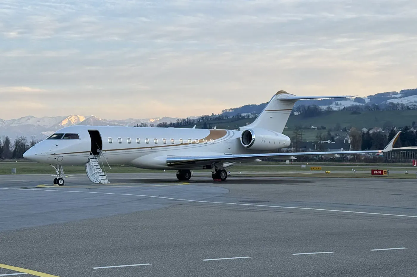 Global 6500 S/N 60003 Exterior