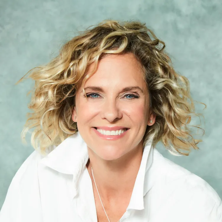 Ève Laurier