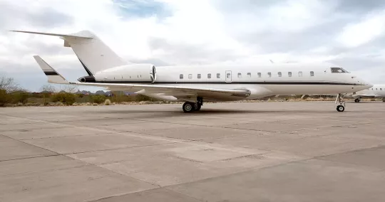 Global 5000 9398 Exterior