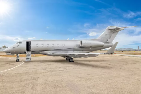 Challenger 300 20039 Exterior