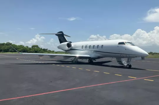 Challenger 350 S/N 20676 Exterior