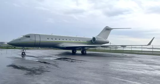 Global 5500 S/N 60040 Exterior