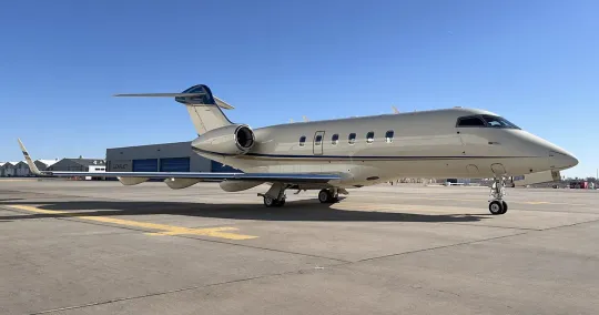 Challenger 300 20158